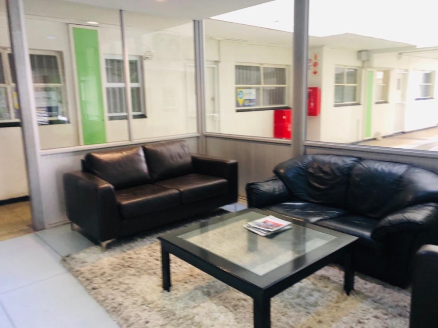 To Let 1 Bedroom Property for Rent in Gardens Western Cape